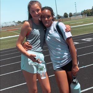 Meet your Posher, Talia